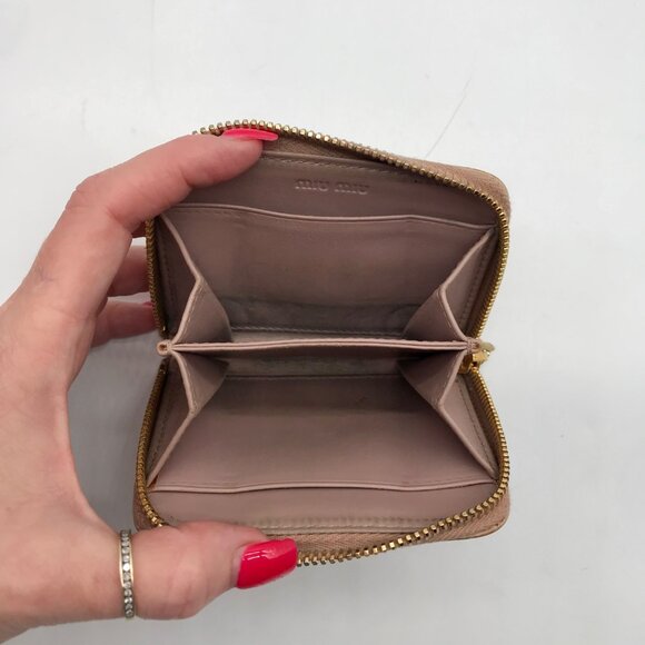 Mui Mui Beige Crocodile Print Bi-Fold Wallet - Picture 10 of 11